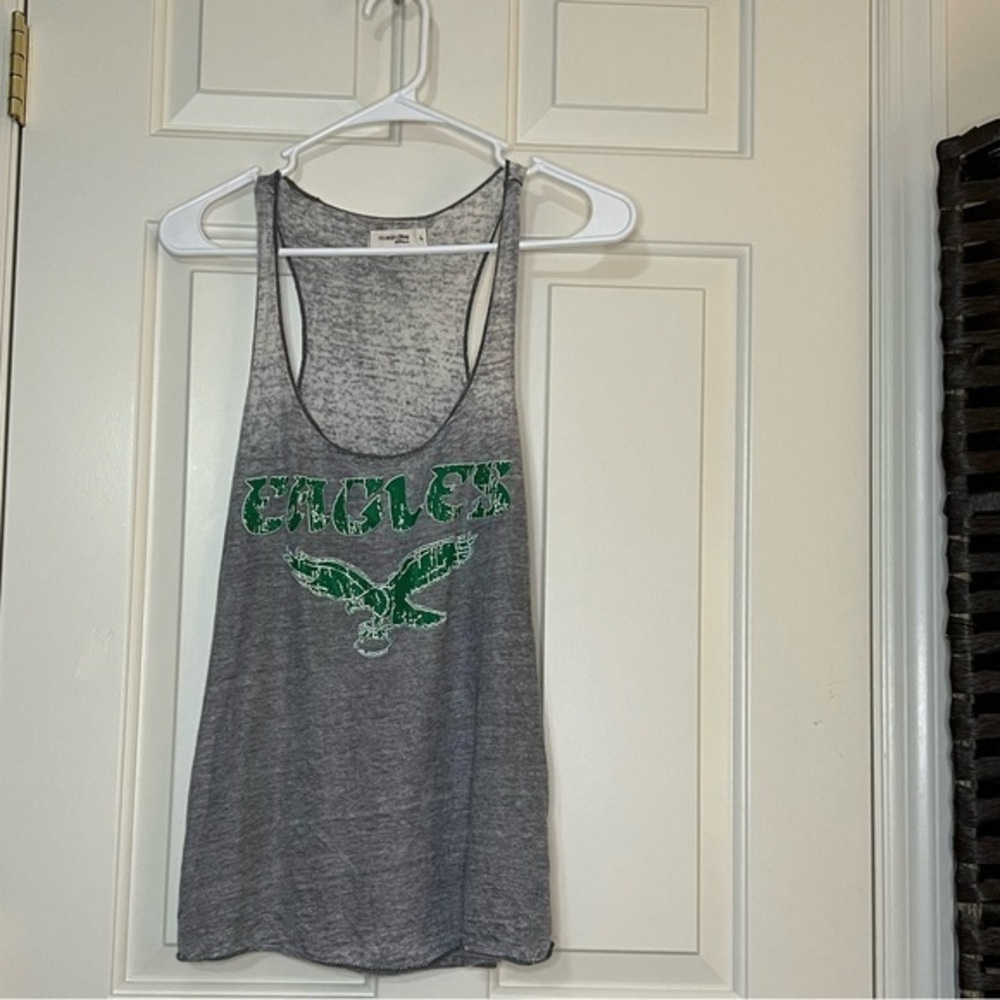 Eagles Tank, Large